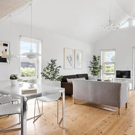 Holiday home Gorgeous In With Sauna